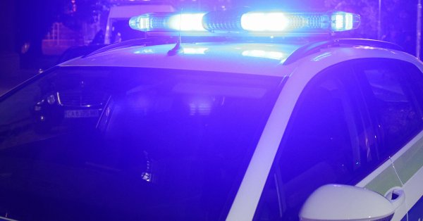 Стрельба в машине перед рестораном, полиция ищет его