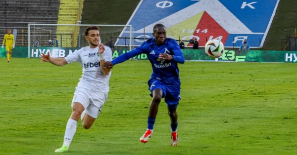 "Levski" и "Ludogorets" сделали впечатляющим 2: 2