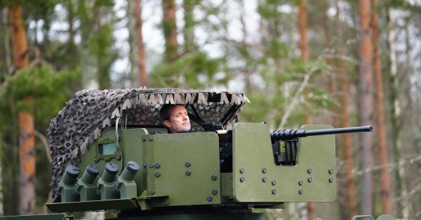 Финляндия готовится «к худшему», в то время как Россия собрала войска вдоль своих границ