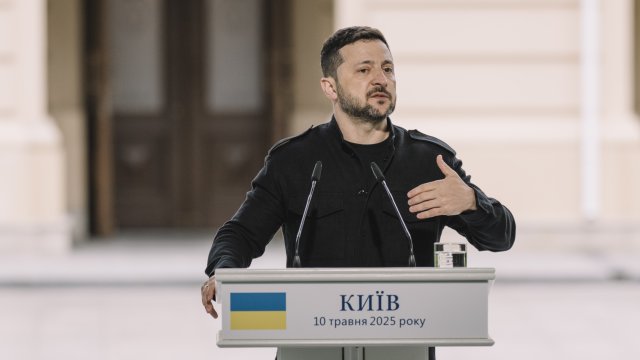 Зеленски позвонил в Россию, чтобы подтвердить перемирие перед возможными переговорами