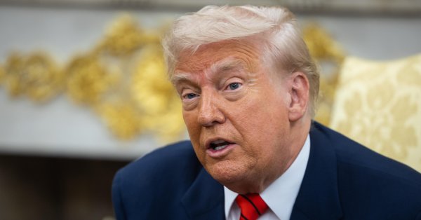 «Сам -портация» за 1000 долларов - будет ли работать новая идея Трампа?