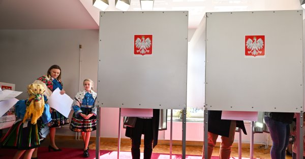 Президентские выборы в Польше, бег -офф в Румынии
