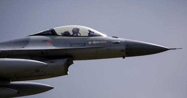 Как делают украинские бойцы F-16?