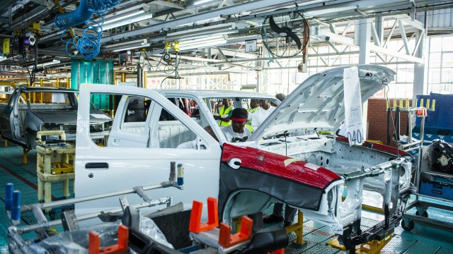 Nissan планирует закрыть фабрики в Японии и Мексике