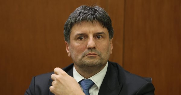 «Местные жители» являются детьми в финансовом отношении, перемещающиеся в группах