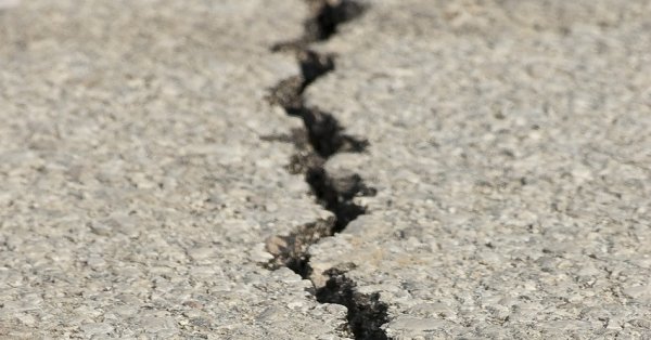 Землетрясение величины 5,5 встряхнула берега Эквадора