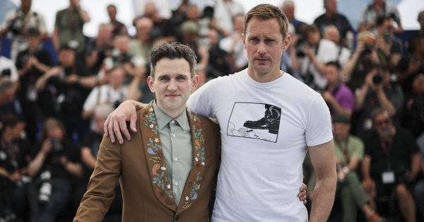 Александр Скарсгард нагрел Канны с новым развратным фильмом