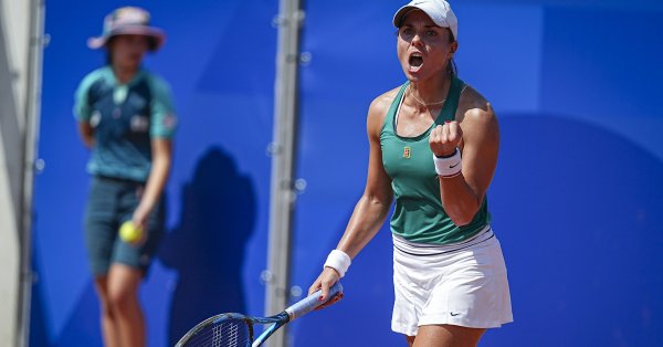 Виктория Томова пропустила сетбол и упала в первом раунде Ролана Гарросса