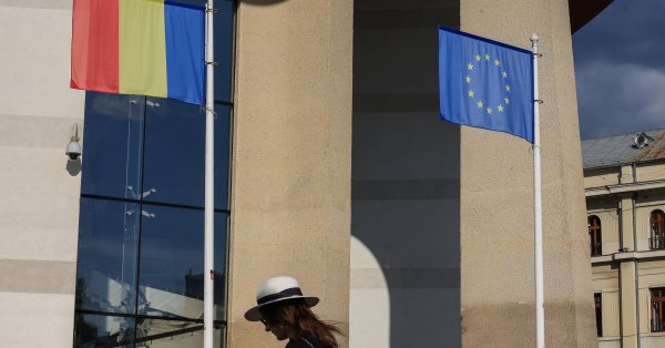 Первый раунд: Румыния сегодня голосует за президента в первом раунде