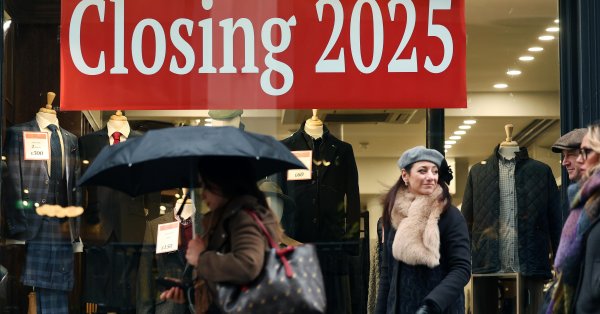 Экономика США заключает контракт впервые с 2022 года