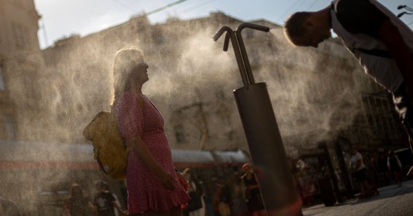 Северное атлантическое потепление показывает чрезвычайно жаркое лето в Европе