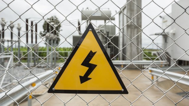 Потребление электроэнергии в ЕС увеличивается, но сети остаются проблемой