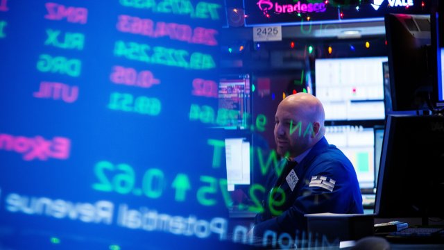 Доу вскочил с 700 очками и остановил свои 4-дневные спады серии