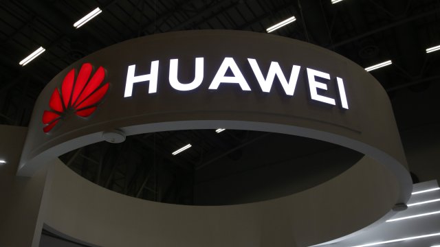 Huawei заменяет Windows своей операционной системой