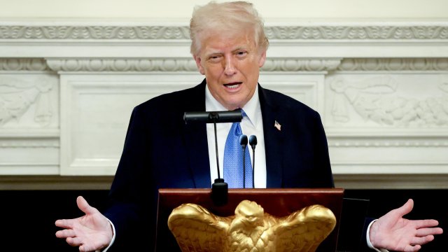 Милен Керемедчиев: Трамп не хочет усиливать давление на Россию