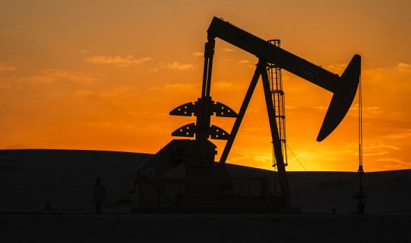 Нефть стабилизируется после того, как Трамп вышел из переговоров по Украине
