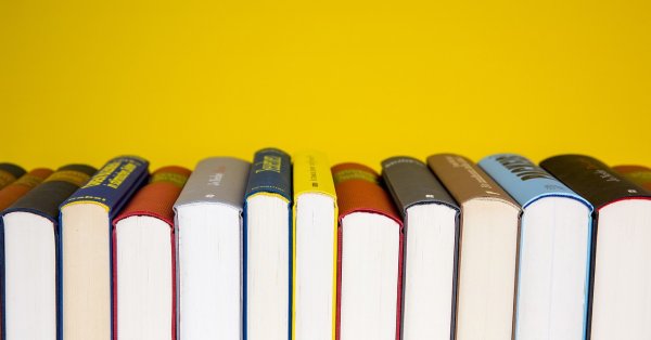 Американские газеты рекомендовали 15 летних чтений, но только пять книг были реальными
