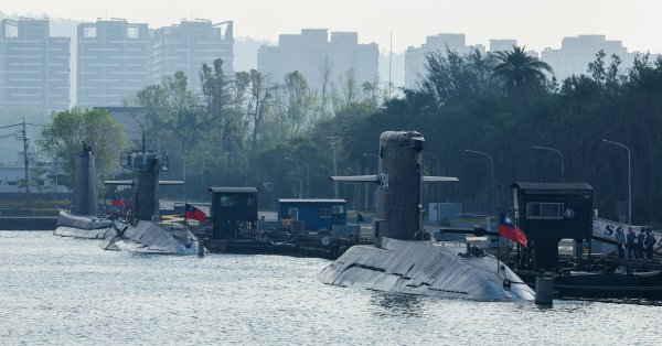 Военно -морской флот США ускоряет производство класса подводных лодок "Virginia"