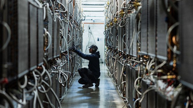 Ай -инфраструктурная торговля компаниями укрепляется