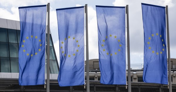 Из Румынии: Болгария переходит в евро, снова обогнал нас