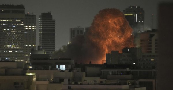 По меньшей мере 11 человек получили ранения в результате иранского ракетного нападения на Израиль
