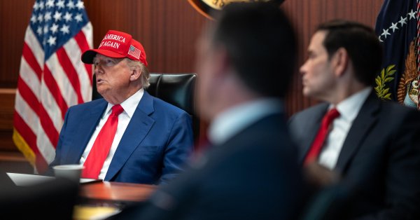 Трамп в США СМИ: обеспечить самые успешные военные операции в истории