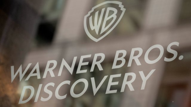 Warner Bros. обнаружил, что он не может быть успешным во всех аспектах индустрии развлечений