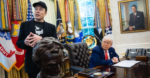 После «шумного развода»: можно ли депортировать мускус Дональдом Трампом?
