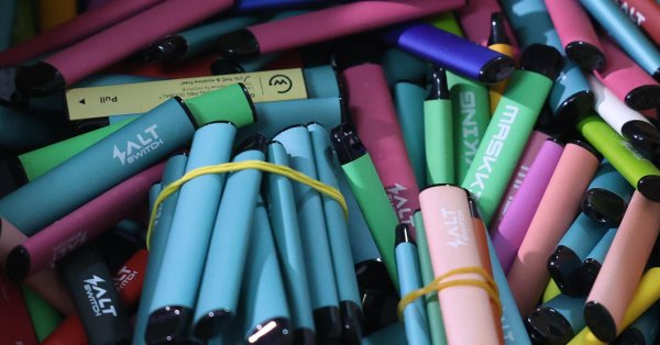 Швейцария запрещает одноразовые e -цигареты