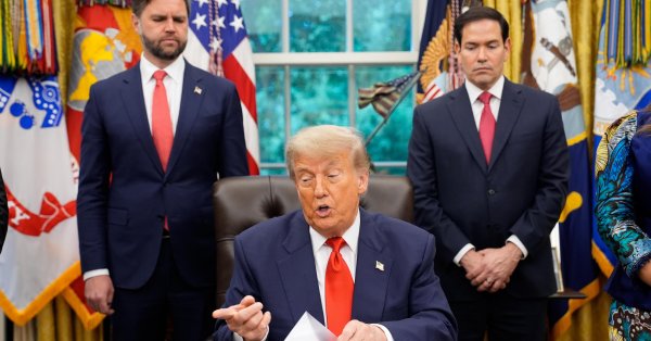 Трамп: «Что -то случится» в Войне России в Украине, и все будет «договориться»