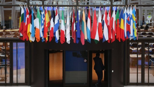 За закрытыми дверями в Брюсселе Новые санкции против России не выглядят так безнадежны