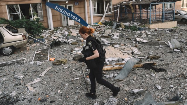 Украинская атака беспилотников наложила закрытие двух аэропортов в Москве