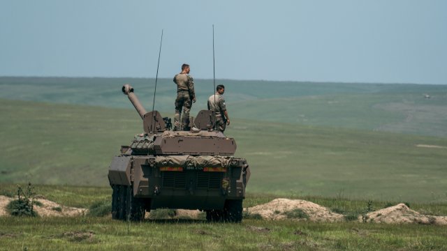 Португалия стремится достичь цели обороны в размере 2% ВВП в 2025 году.