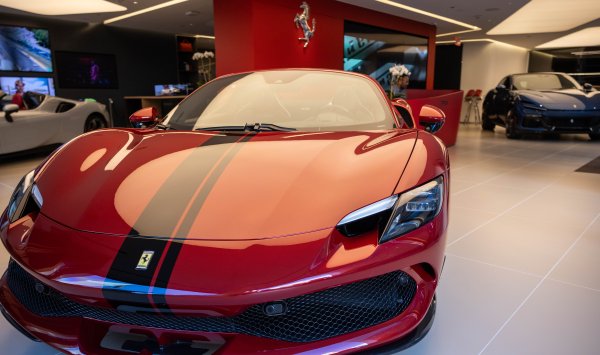 От Ferrari до Ferrero, итальянские семейные компании - это модели долговечности