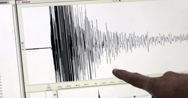 Девушка умерла на землетрясении 5,8 возле Турецкого курорта Marmaris