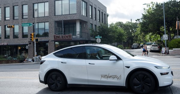 Tesla представит услугу для автономного роботаксита в Остине