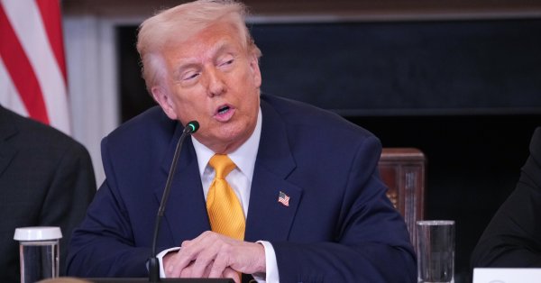 Трамп утвердил планы военных ударов по Ирану