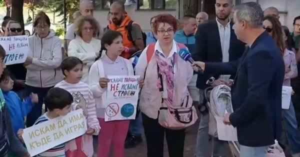 Живая цепь из более чем 500 семей хочет остановить строительство в Пловдива