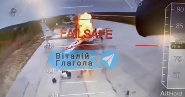 Украина с крупной атакой на российские военные аэропорты, попал в базу в Сибири