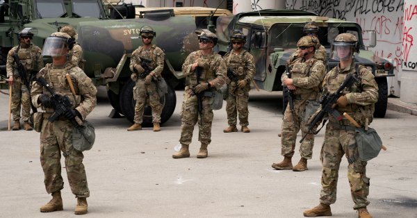 Зачем мобилизовать морские пехотинцы отмечает серьезную эскалацию Трампа