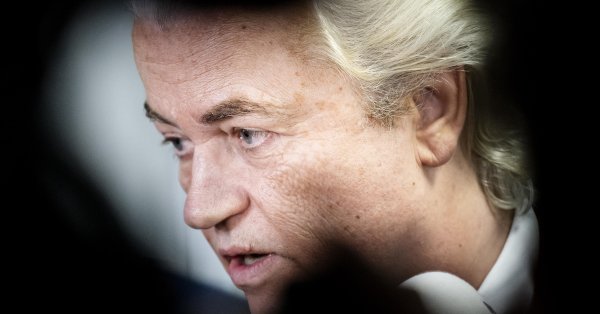 Путаница на улицах Амстердама: что случилось с правительством Нидерландов?