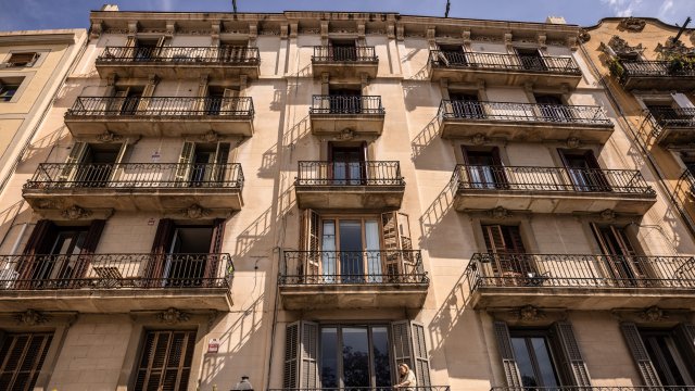 Углубляющий жилищный кризис в Испании вдыхает новую жизнь в призрачные города