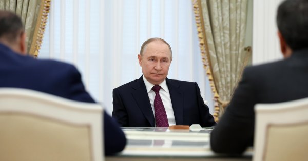 Дилемма Путина: Должен ли он поддерживать или вернуть спину на иранский режим?