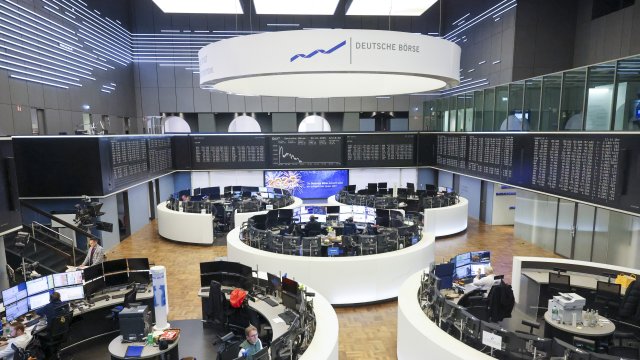 Конфликт между Израилем и Ираном погрузил европейские биржи