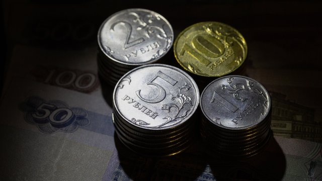 Русский рубл - странный случай с лучшей в мире валютой в этом году