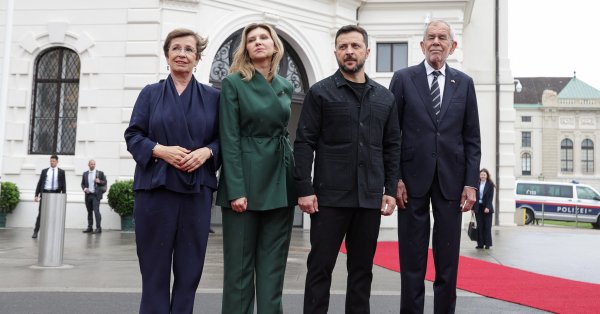 Зеленски встретился с фотографиями президента Австрии