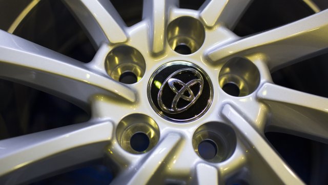 Toyota Industries получила предложение о покупке у Toyota Motor