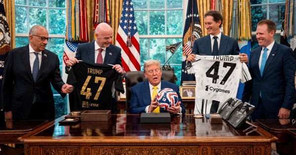 Трамп Шашна Ювентус с вопросом: вы возьмете женщину в команду?