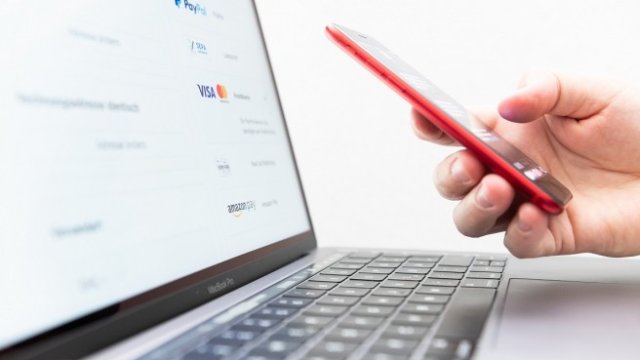 Эксперт: Потребители все чаще открываются для альтернативных услуг Fintech