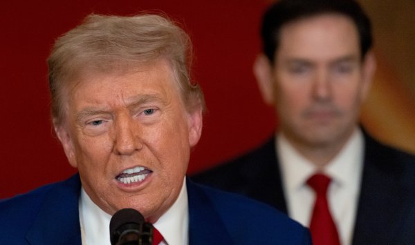 Трамп делает драматический поворот, вступив в новую войну на Ближнем Востоке